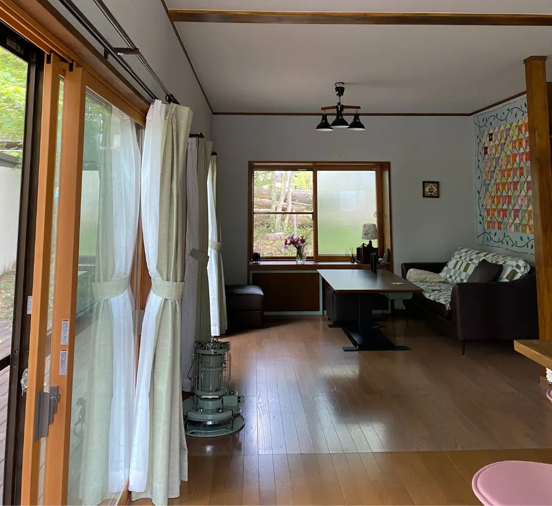 薪ストーブ納入前の部屋の様子