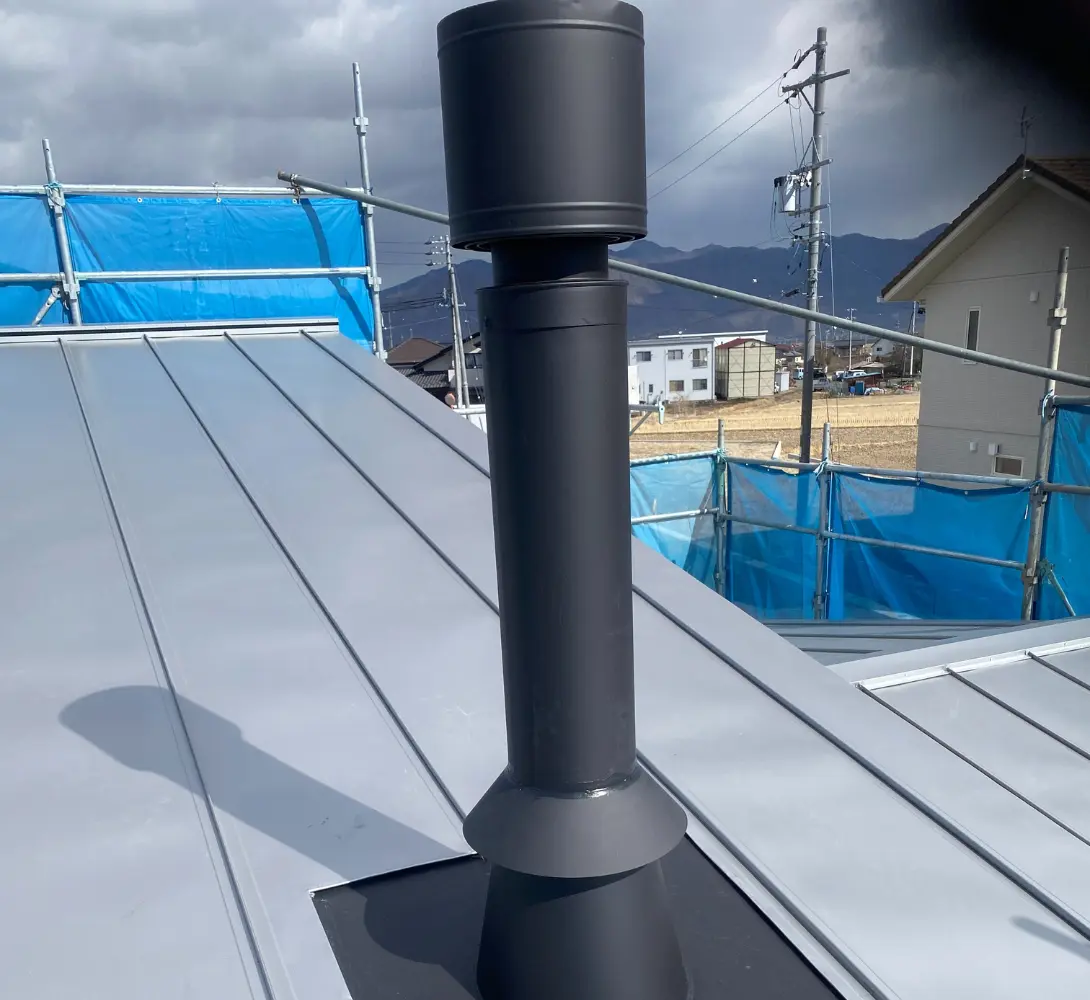 煙突施工の様子