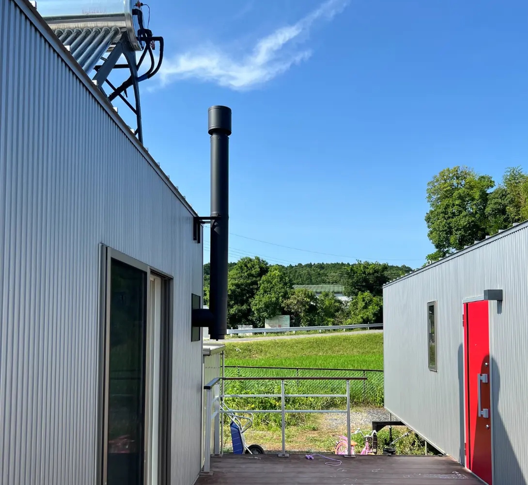 煙突施工の様子