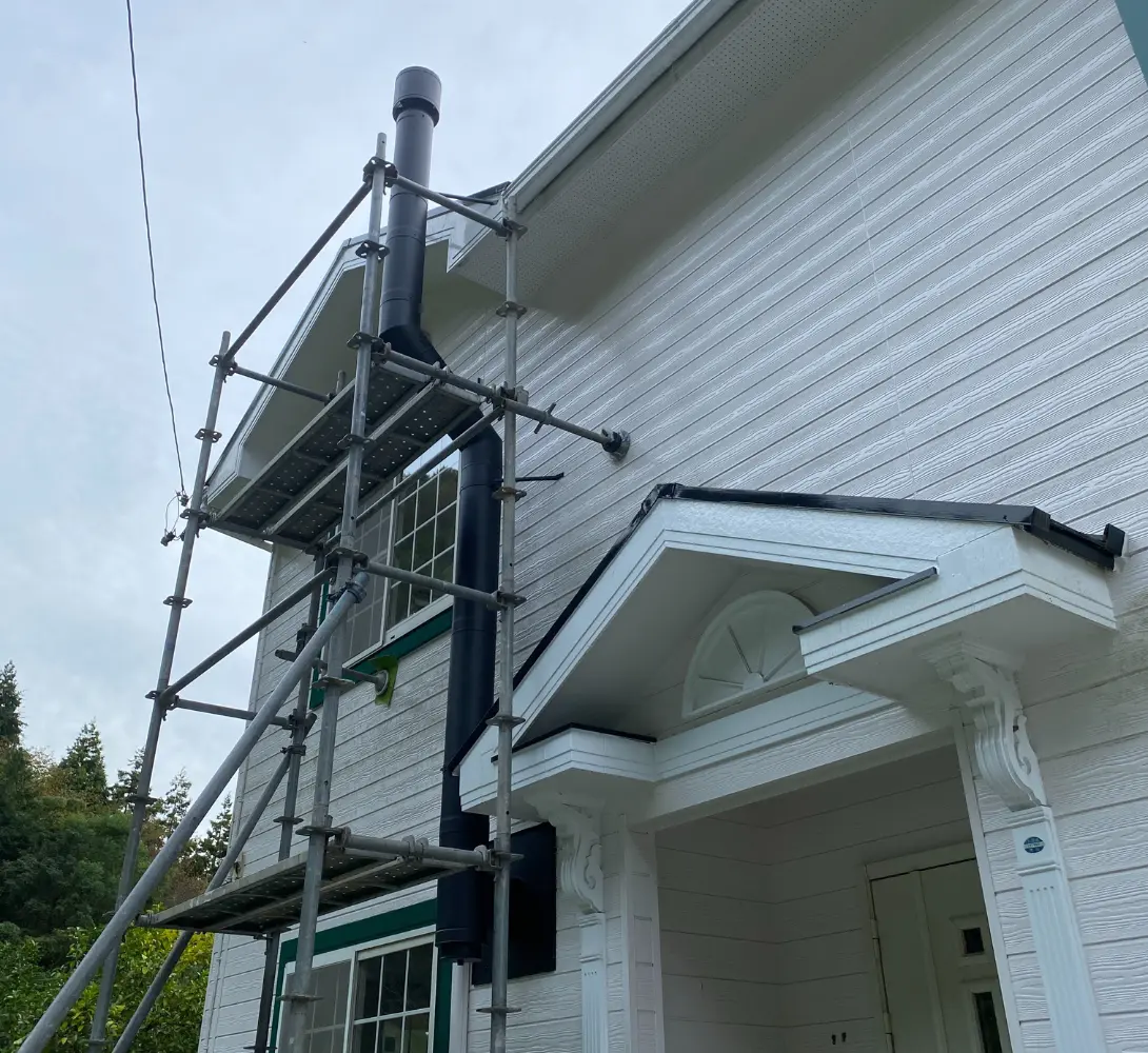 煙突施工の様子